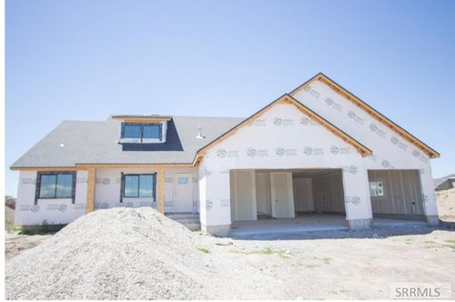 567 Meadowbrook St, Rexburg, ID, 83440-5618 | Card Image