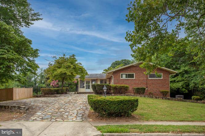 Old Post Rd, Fairfax, VA 22030