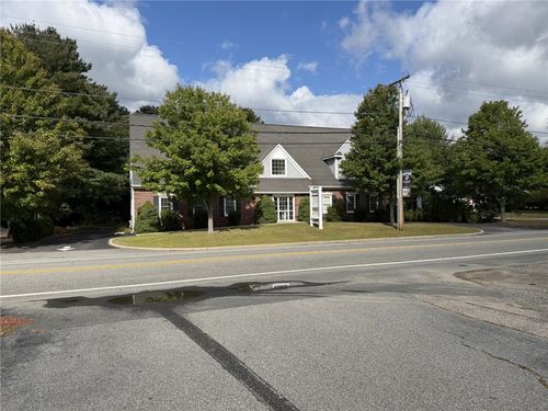 2374 Diamond Hill Rd, Cumberland, RI, 02864-4744 | Card Image