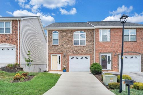 879 Walhalla Ct, Roanoke, VA, 24019-4964 | Card Image