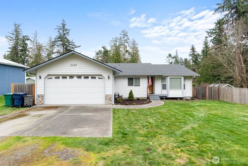 2245 Se Camano Dr, Camano Island, WA, 98282-7648 | Card Image