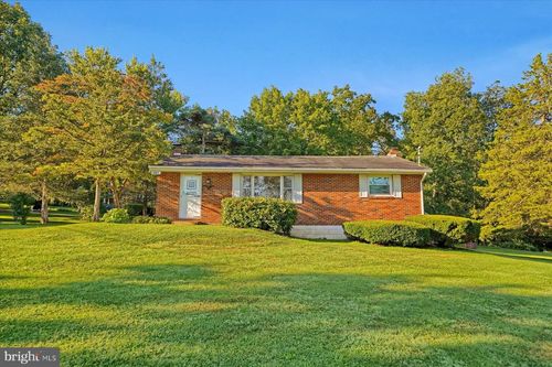 147 Ross St, PENNSYLVANIA FURNACE, PA, 16865-9431 | Card Image