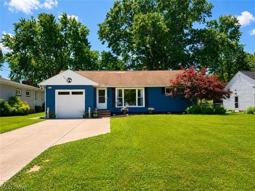11737 Meadowbrook Dr, Parma Heights, OH, 44130-5138 | Card Image