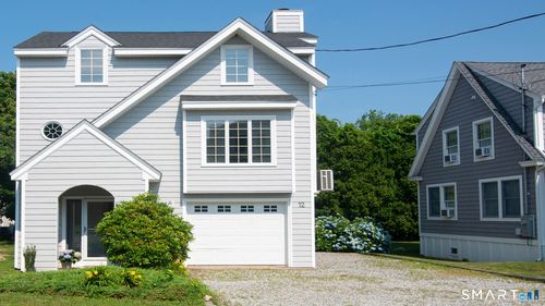 12 Middlefield St, Groton, CT, 06340-8826 | Card Image