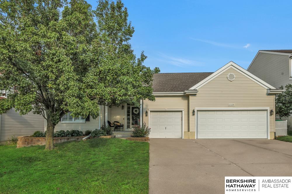 169th Ave, Omaha, NE 68116