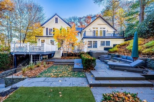 20 Grove Pl, Winchester, MA, 01890-3819 | Card Image