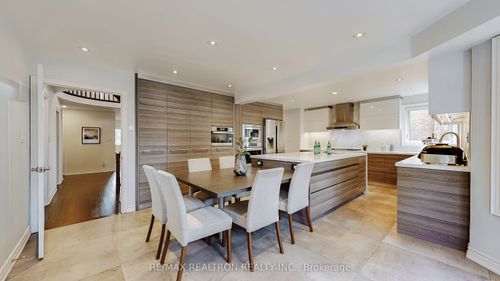 20 Edinburgh Dr, Richmond Hill, ON, L4B1W3 | Card Image