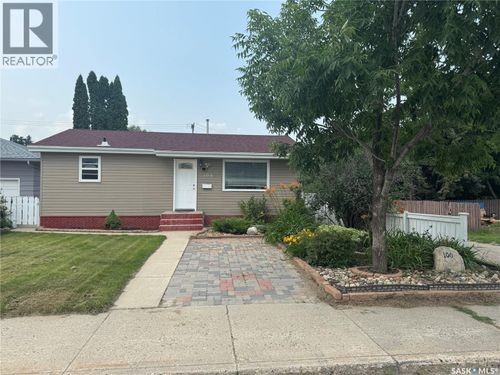 100 105th St W, Saskatoon, SK, S7N1N1 | Card Image