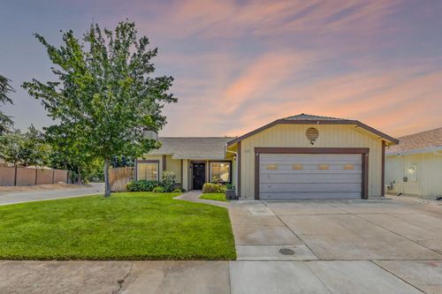 9098 Burst Ct, Sacramento, CA, 95826-5060 | Card Image