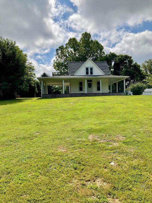 935 S Main St, New Lexington, OH, 43764-9530 | Card Image