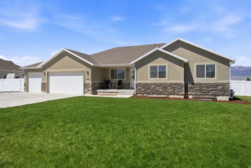 664 S Saddle Rd, Grantsville, UT, 84029-9771 | Card Image