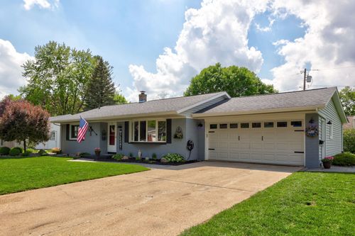 330 N Haas St, Frankenmuth, MI, 48734-1106 | Card Image