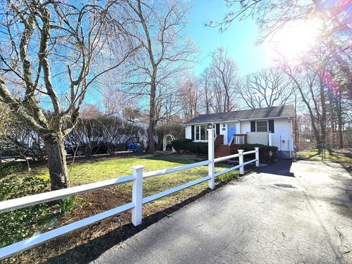 595 South St, Holbrook, MA, 02343-1309 | Card Image