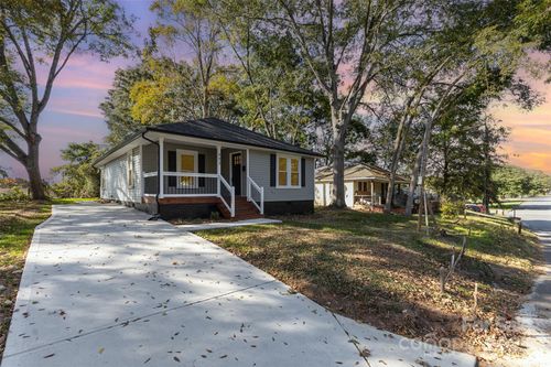 823 Frederick St, Shelby, NC, 28150-4061 | Card Image