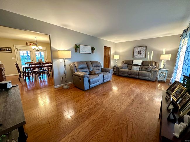 3797 W State Road 56, House other with 2 bedrooms, 2 bathrooms and null parking in Jasper IN | Image 4