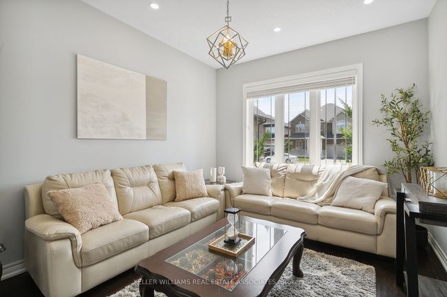 99 Dolomiti Crt, House other with 5 bedrooms, 5 bathrooms and 4 parking in Hamilton ON | Image 5