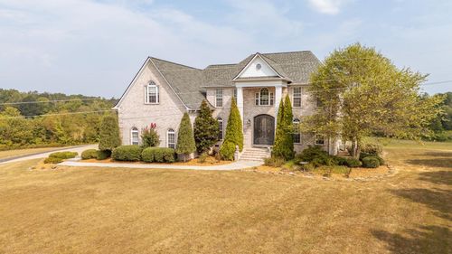 5166 Middlefork Rd, Luray, TN, 38352-8667 | Card Image