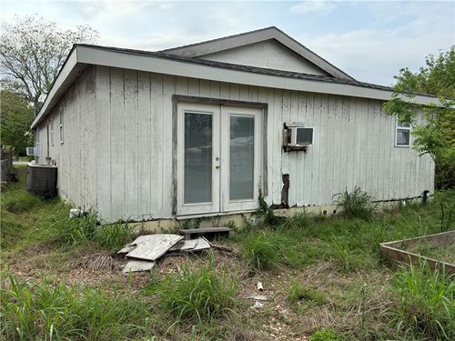 206 N 12th St, Fulton, TX, 78358 | Card Image