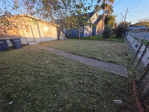 230 Shawnee Street, Corpus Christi, TX, 78405 | Card Image