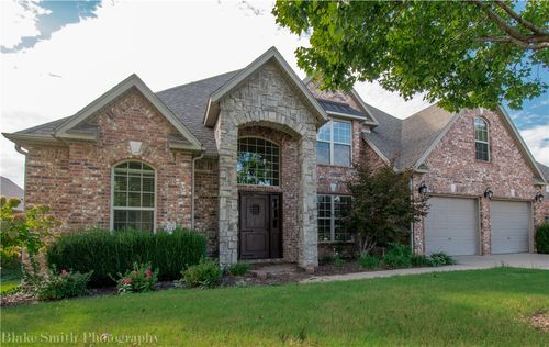 2247 N Berkleigh Dr, Fayetteville, AR, 72704-6391 | Card Image