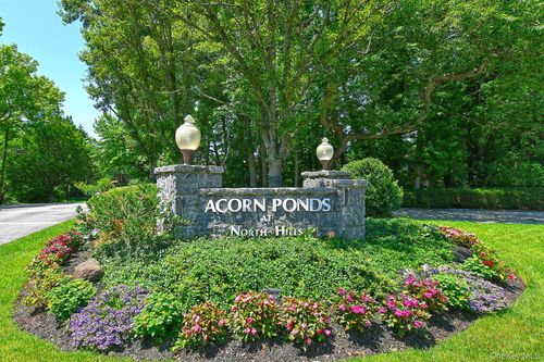 19 Frost Pond Drive, North Hempstead, NY, 11576 | Card Image