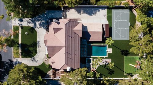 30 Quail Hollow Dr, Henderson, NV, 89014-2143 | Card Image