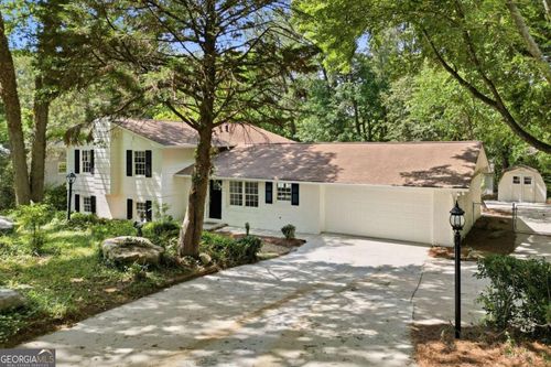2131 Rolling Acres Dr Sw, Conyers, GA, 30094-6135 | Card Image