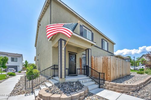 529 Autumn Breeze Cir, Reno, NV, 89511-8639 | Card Image