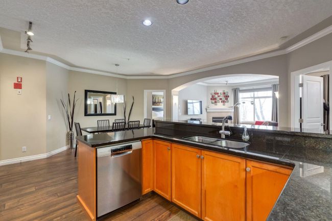 406 - 59 22 Avenue Sw, Home with 2 bedrooms, 2 bathrooms and 1 parking in Calgary AB | Image 4