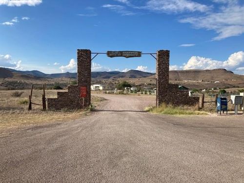 101 Clear View Dr, Fort Davis, TX, 79734-2501 | Card Image