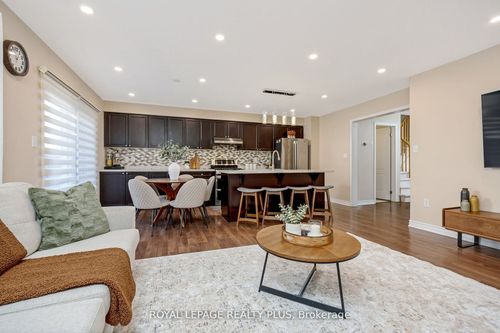 1542 Gainer Cres, Milton, ON, L9T8Y3 | Card Image