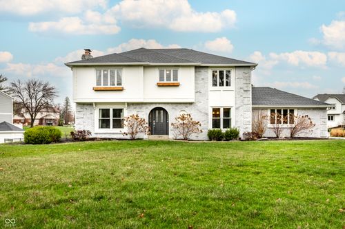 7 Greyhound Cir, Carmel, IN, 46032-1064 | Card Image