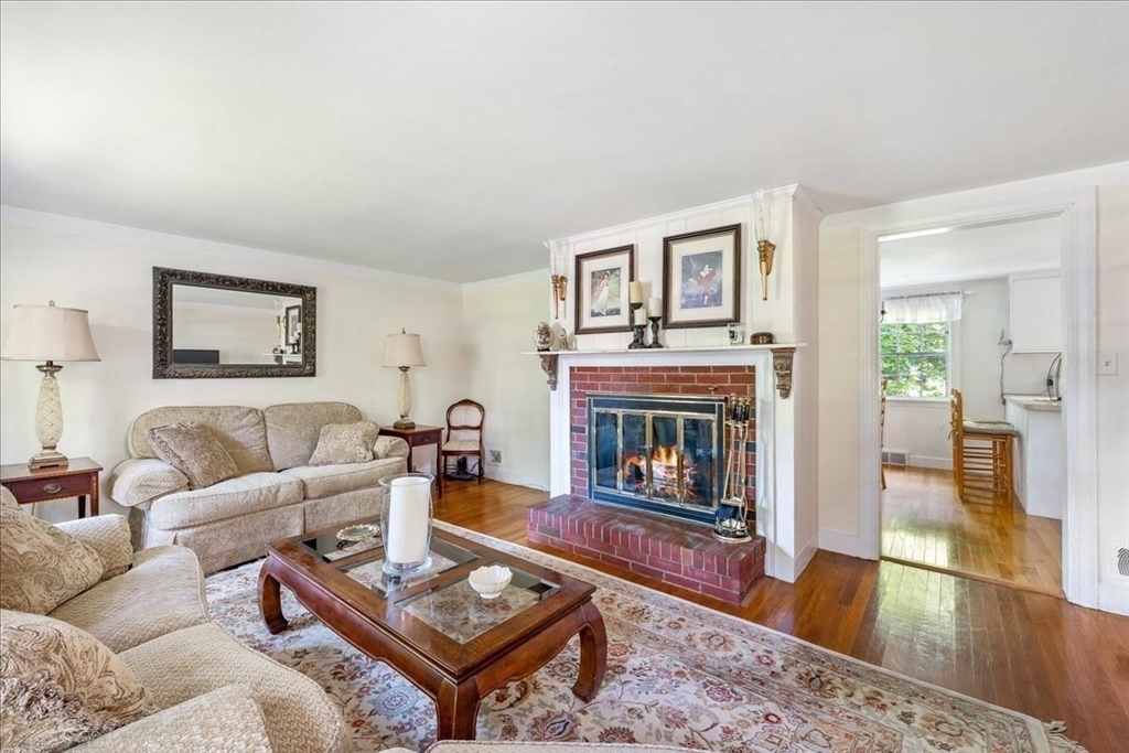 Farm Hills Ln, Hingham, MA 02043