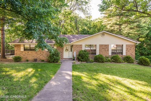 511 Shawn Dr, Jefferson City, MO, 65109-4956 | Card Image