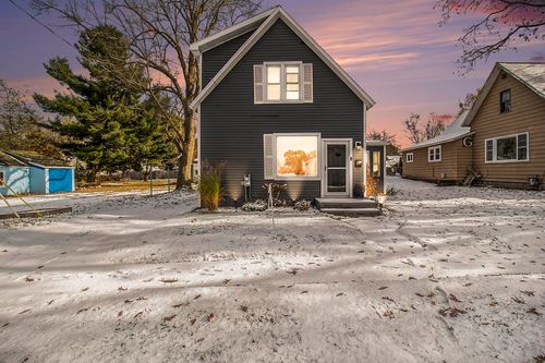 2307 Nelson St, Manistee, MI, 49660-2346 | Card Image