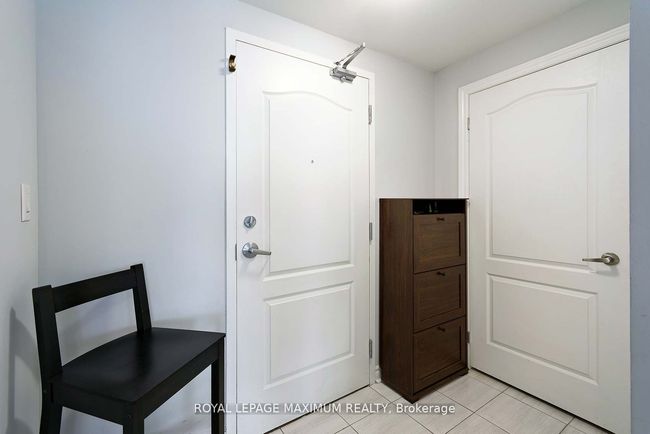 214 - 3905 Major Mackenzie Dr, Condo with 2 bedrooms, 3 bathrooms and null parking in Woodbridge ON | Image 4