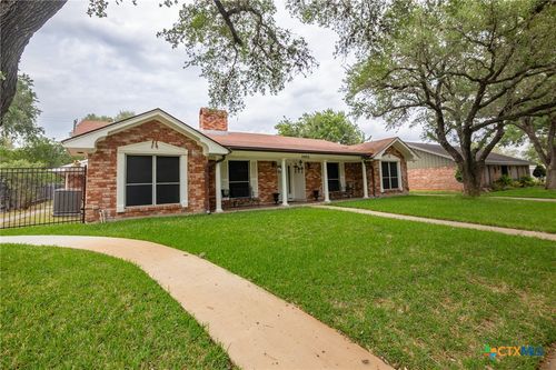2602 E Loma Vista Ave, Victoria, TX, 77901-4487 | Card Image