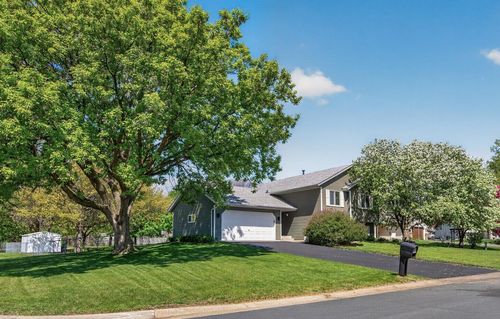 101 Mitchells Ct, Mahtomedi, MN, 55115-1892 | Card Image