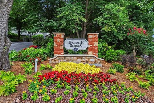 413 Tuxworth Cir, Decatur, GA, 30033-5617 | Card Image