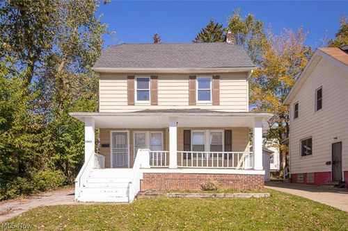 13621 Cranwood Dr, Garfield Heights, OH, 44105-6817 | Card Image