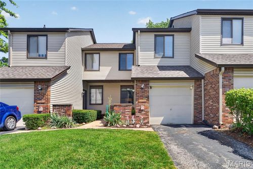 11525 Pineberry Dr, Saint Louis, MO, 63146-4256 | Card Image