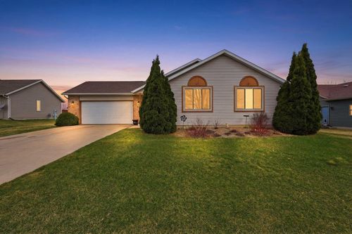 1129 Lincoln Rd, Oregon, WI, 53575-3461 | Card Image