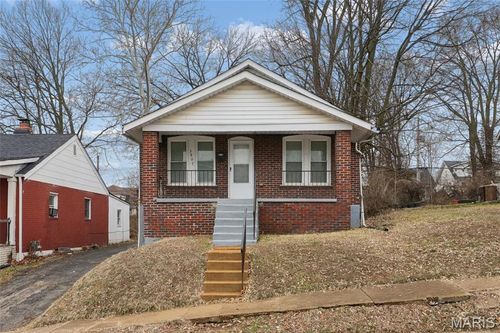 3807 Manola Ave, Saint Louis, MO, 63121-3524 | Card Image