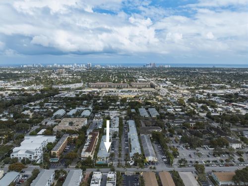 102-2660 Ne 8th Ave, Wilton Manors, FL, 33334-2584 | Card Image