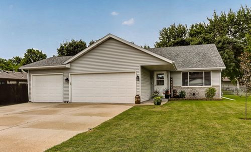 804 3rd St Nw, Byron, MN, 55920-1273 | Card Image