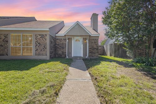 823 Versailles St, Mesquite, TX, 75149-3283 | Card Image