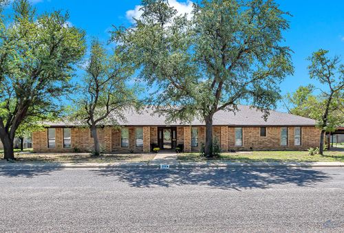 709 Avondale, Big Spring, TX, 79720 | Card Image