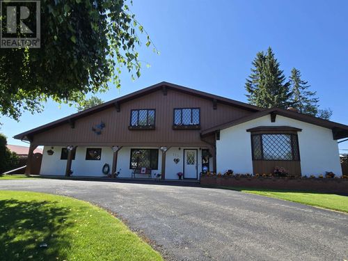 1233 4th Ave, Valemount, BC, V0E2Z0 | Card Image