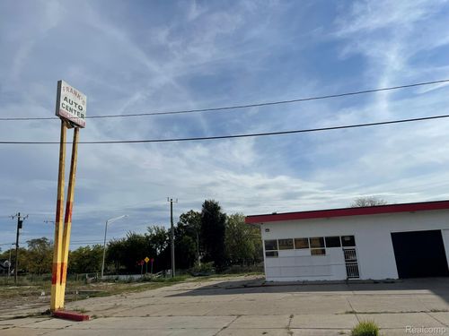 13040 Harper Ave, Detroit, MI, 48213-3661 | Card Image