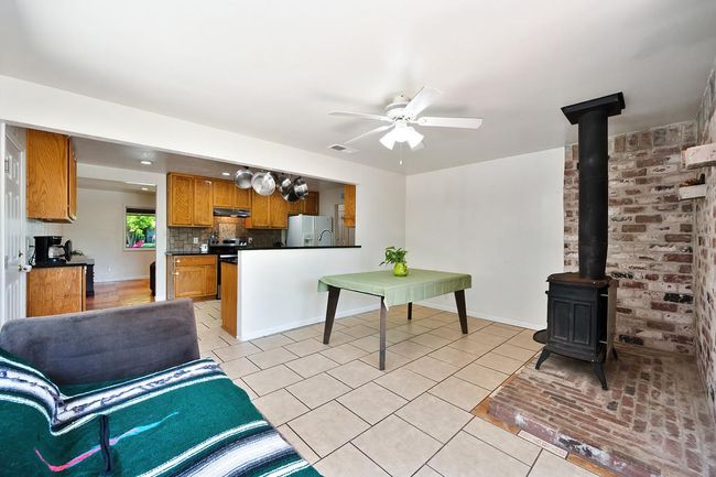 7070 Dolan Way, House other with 3 bedrooms, 2 bathrooms and null parking in Citrus Heights CA | Image 7